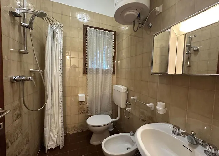 Апартаменти Duplex With Fireplace And Wifi Бібіоне